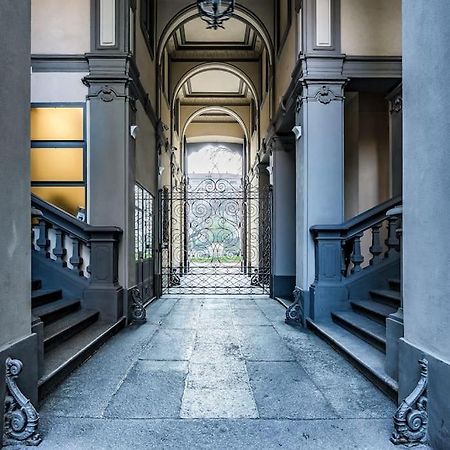 Ad Un Passo Dal Duomo Elegante Appartamento Wifi Milan Extérieur photo
