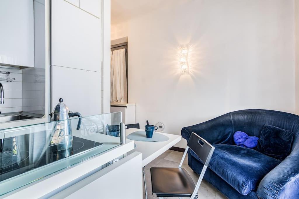 Ad Un Passo Dal Duomo Elegante Appartamento Wifi Milan Extérieur photo